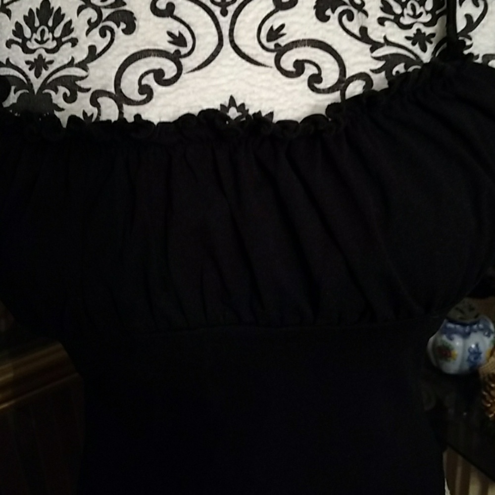 Top - Picture 2 of 4